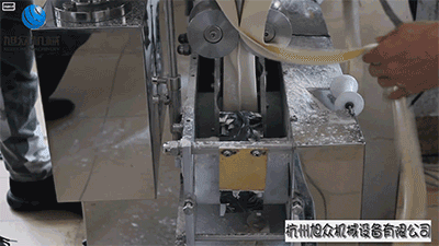 5bfe0f3c300a4.gif 餃子機.gif
